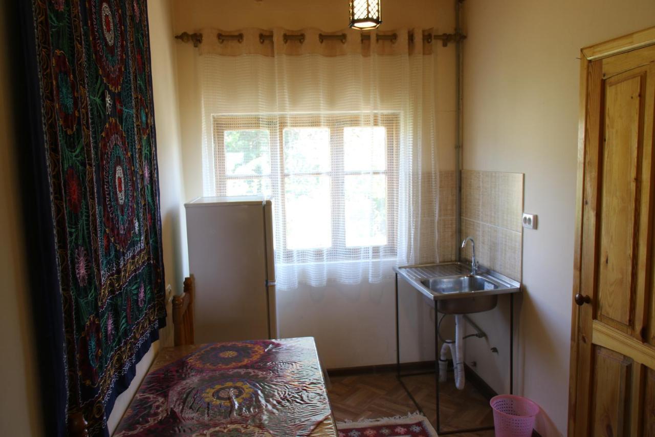 Ethno Guest House Caravan Tamchy Екстер'єр фото
