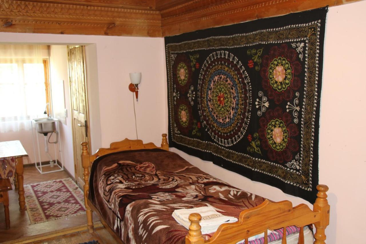Ethno Guest House Caravan Tamchy Екстер'єр фото